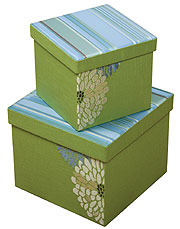 Sandy Wilson - A set of 2 Boxes.: Square Embroidered Boxes?Set of 2),10 2/3